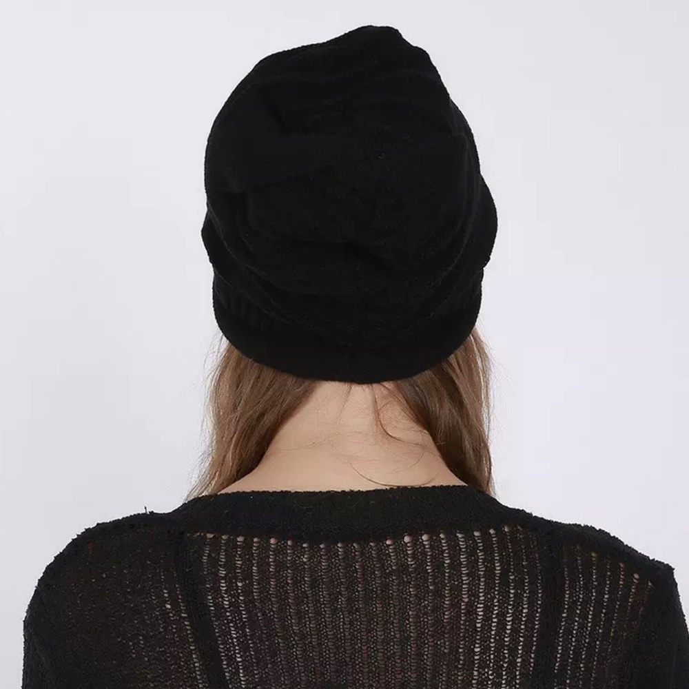 Trendy Slouch Beanie Black - Picture 5 of 5